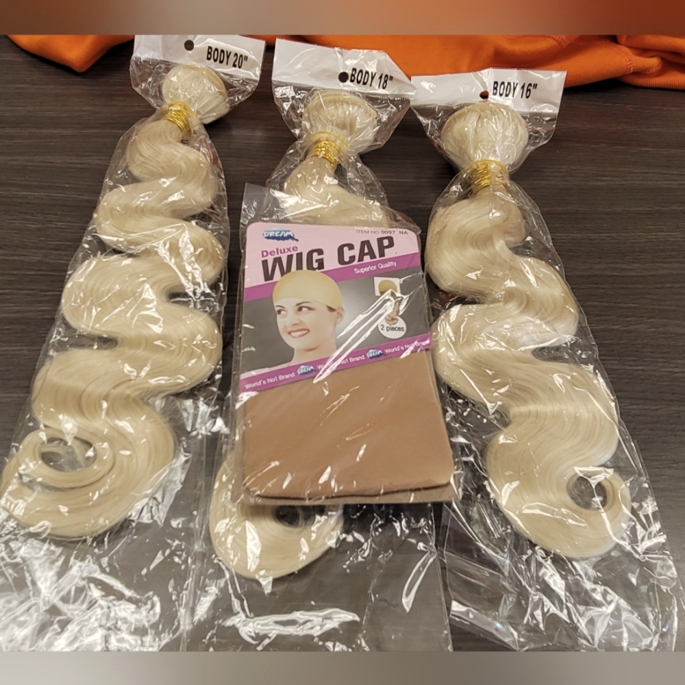 Body wave hair bundles 20in, 18in & 16in Blond, Synthetic bundles